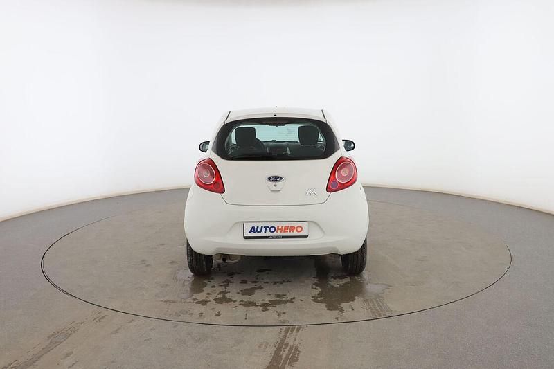 Usado Ford Ka Titanium 70 CV (51 kW) 2014 Blanco Utilitario