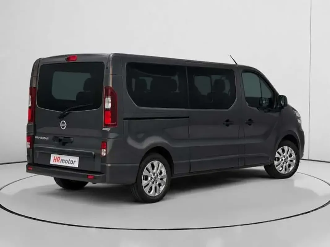 Usado Nissan Primastar Acenta 150 CV (110 kW) 2025 Gris Monovolumen