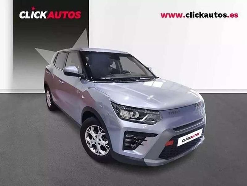 Usado Ssangyong (KGM) Tivoli 162 CV (119 kW) 2025 Gris SUV
