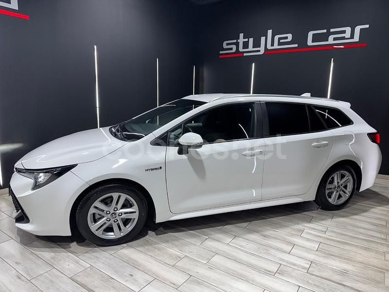 Usado Toyota Corolla Business Edition 122 CV (89 kW) 2021 Blanco Familiar