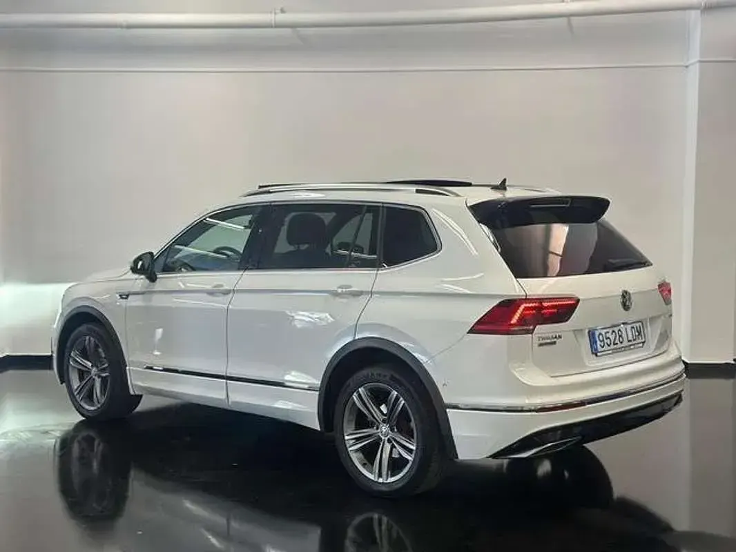 Begagnad VW Tiguan Allspace Sportline 190 HK (139 kW) 2020 Vit SUV