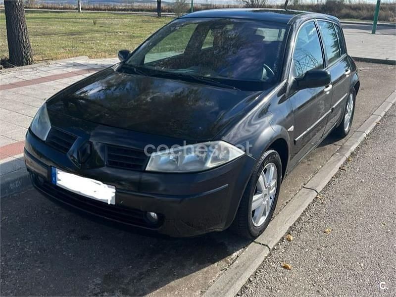 Negro Usado 2003 Renault Mégane II Dynamique Berlina | 700 € (Super precio) - Imagen 1/4