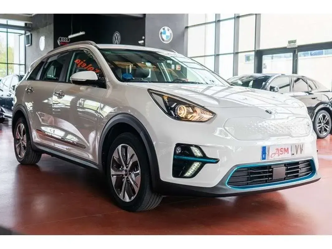 Usado Kia e-Niro 150 kW (204 CV) 2022 Blanco SUV