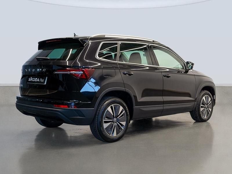 Usado Skoda Karoq Selection 150 CV (110 kW) 2025 Negro SUV