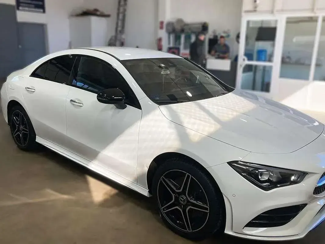 Usado Mercedes CLA250e 218 CV (160 kW) 2023 Blanco Berlina