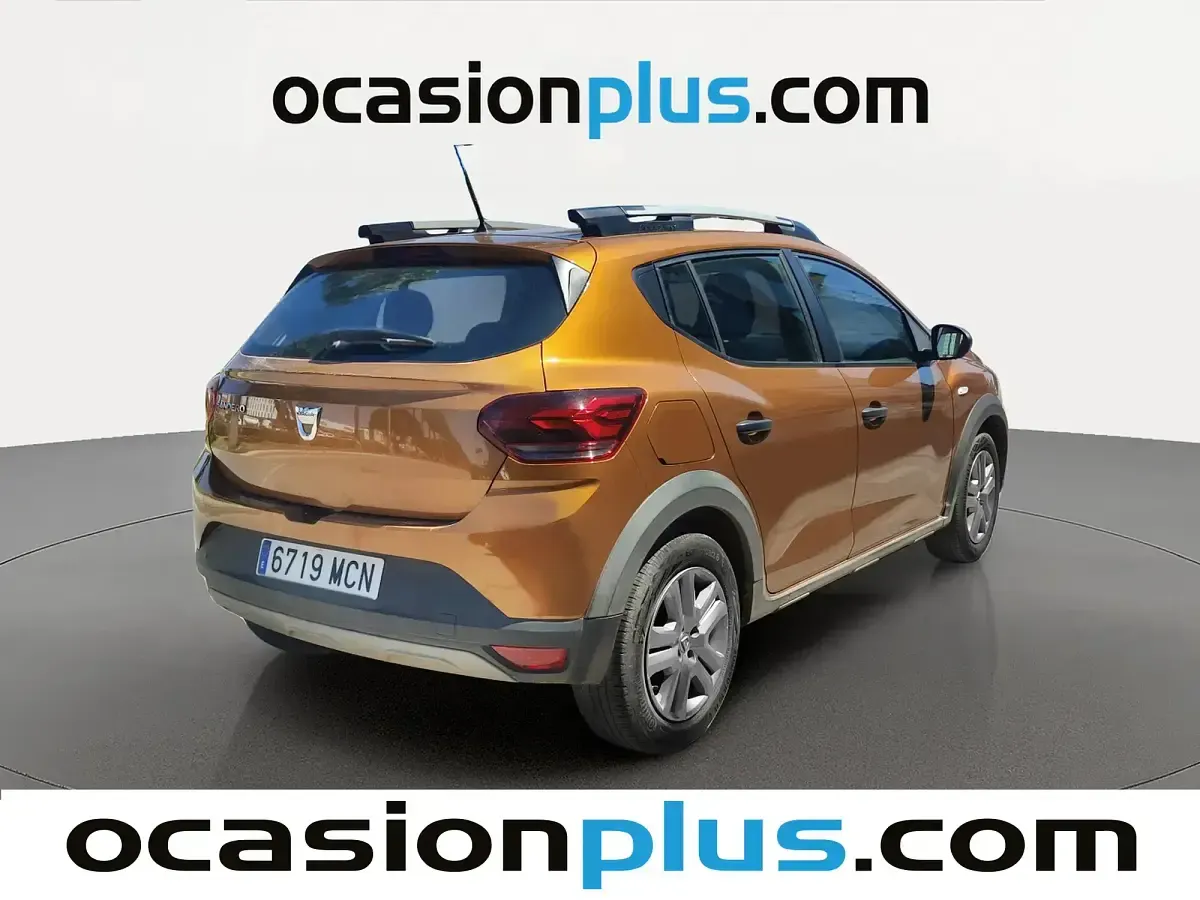 Usado Dacia Sandero Essentiel 101 CV (74 kW) 2022 Naranja Berlina