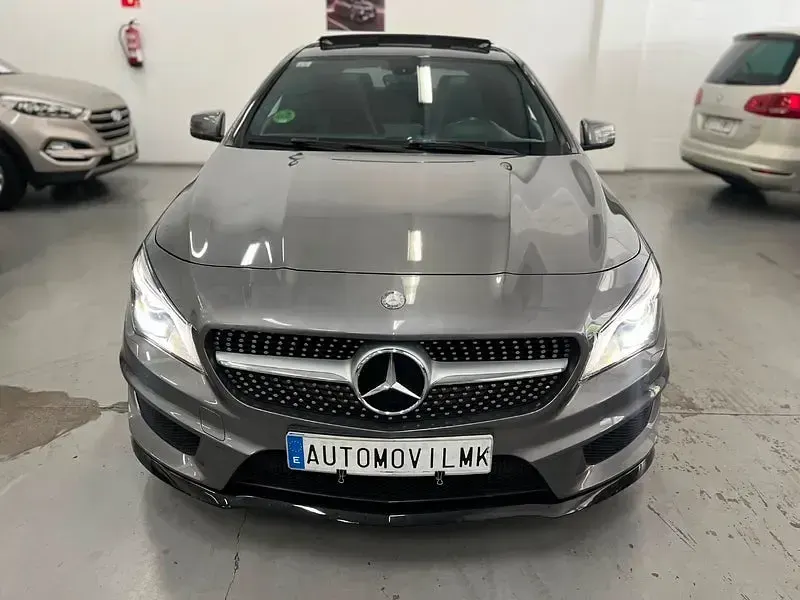 Usado Mercedes CLA200 AMG line 136 CV (100 kW) 2015 Gris / plata Coupe