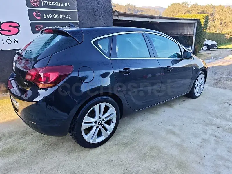 Usado Opel Astra Sport 125 CV (91 kW) 2010 Negro Berlina