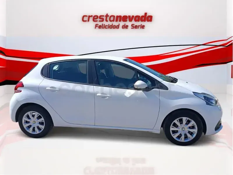Usado Peugeot 208 Active 75 CV (55 kW) 2018 Blanco Utilitario