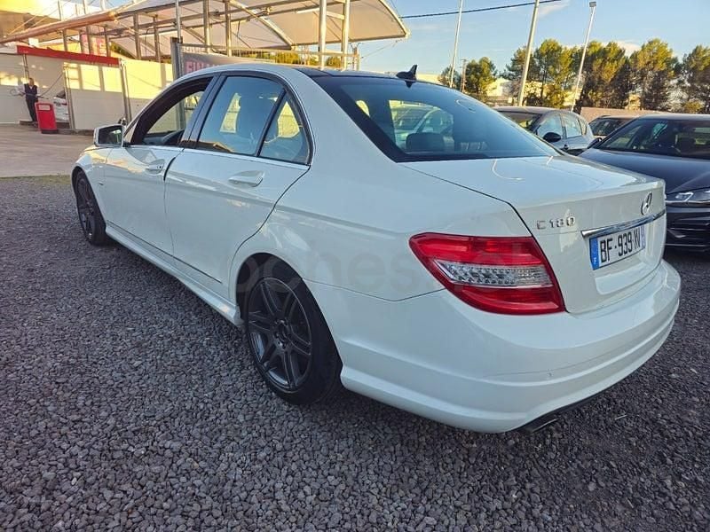 Usado Mercedes C200 Avantgarde 136 CV (100 kW) 2011 Blanco Berlina