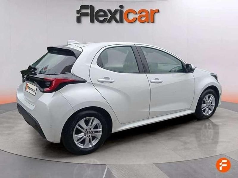 Usado Toyota Yaris Edition 125 CV (91 kW) 2022 Blanco Utilitario