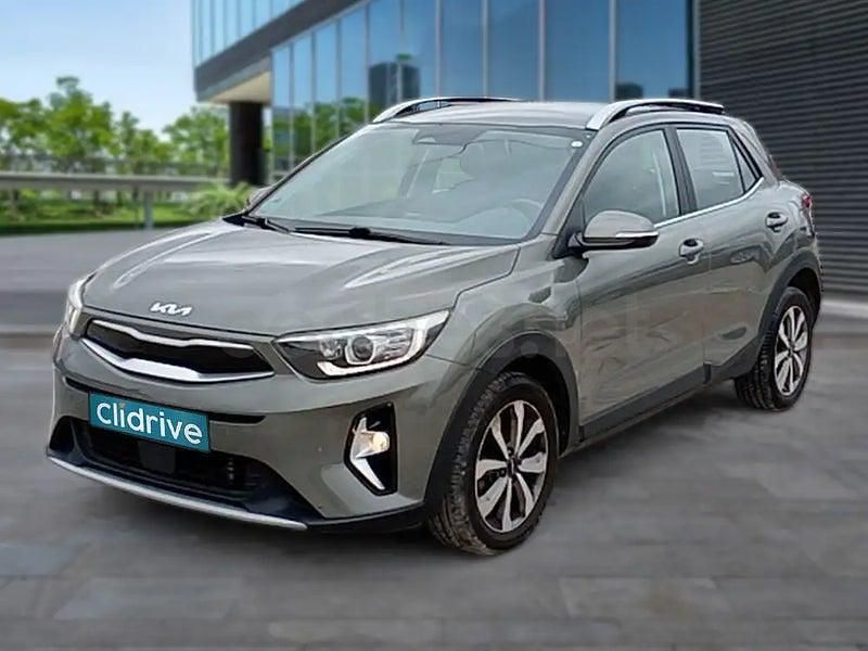 Usado Kia Stonic 120 CV (88 kW) 2022 Verde SUV