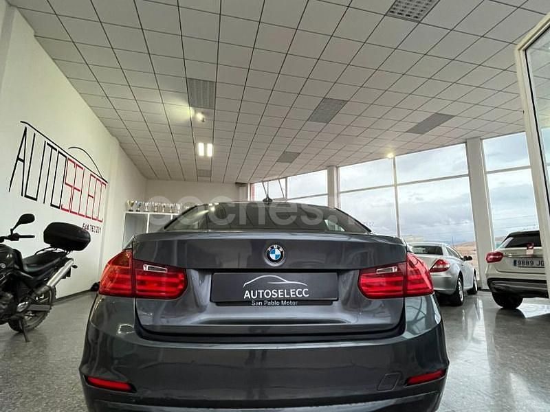Usado BMW 318 Gran Turismo 143 CV (105 kW) 2013 Gris / plata Berlina
