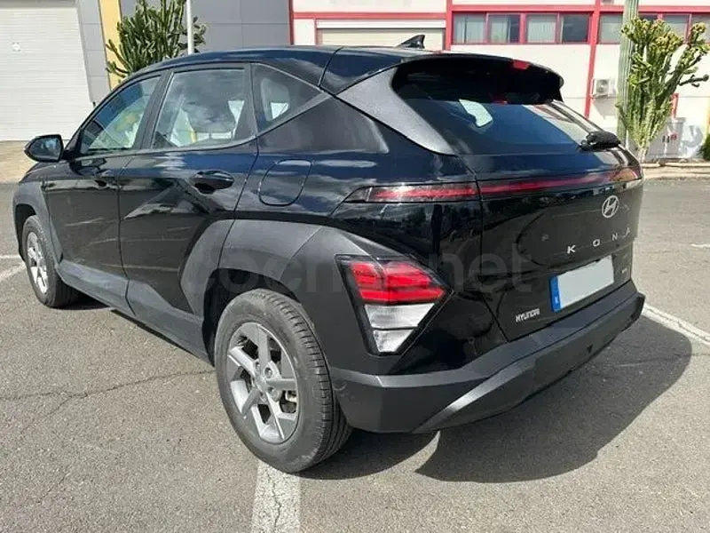 Usado Hyundai Kona 141 CV (103 kW) 2024 Negro SUV