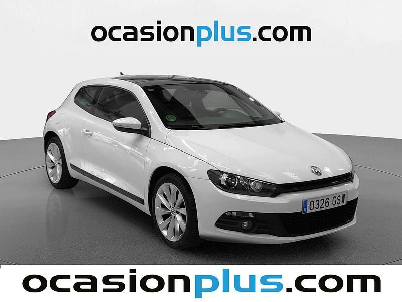 Begagnad VW Scirocco 200 HK (147 kW) 2010 Vit Sportkupé