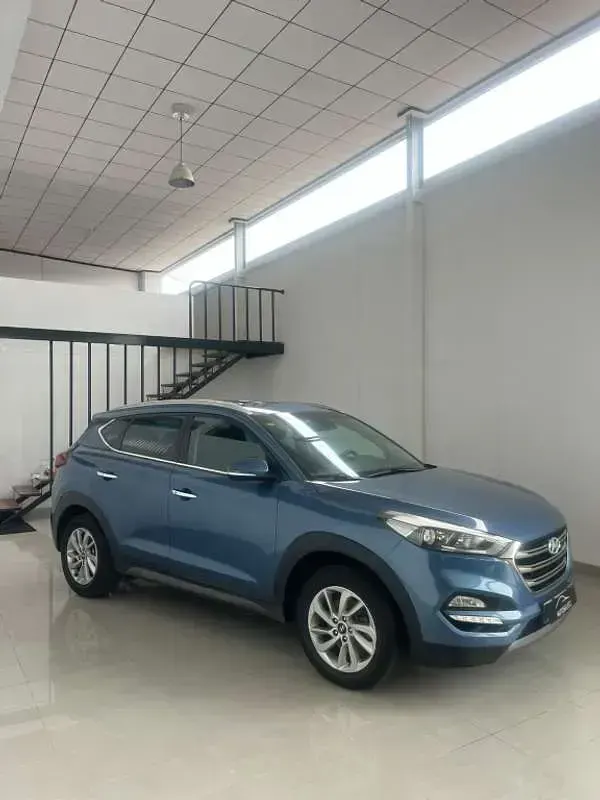 Usado Hyundai Tucson 115 CV (84 kW) 2016 Azul SUV