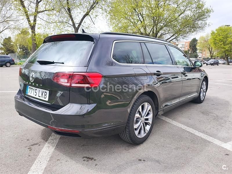Usado VW Passat Executive 150 CV (110 kW) 2020 Gris / plata Familiar