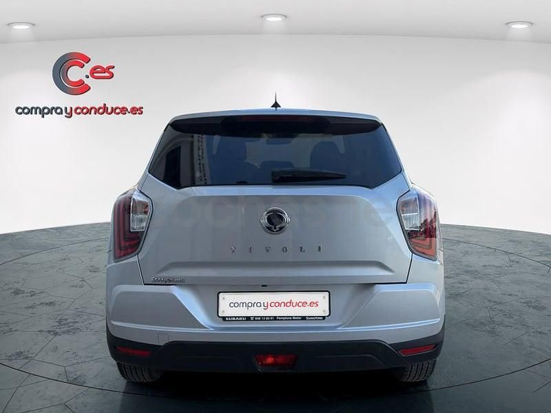 Usado Ssangyong (KGM) Tivoli 163 CV (119 kW) 2020 Gris / plata SUV