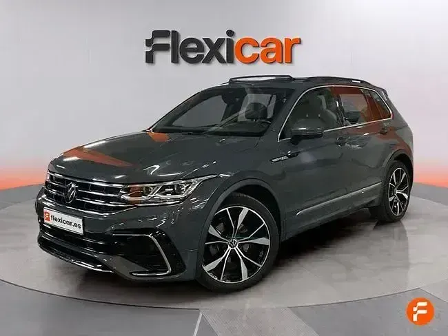 Usado VW Tiguan R-line 150 CV (110 kW) 2023 Gris SUV