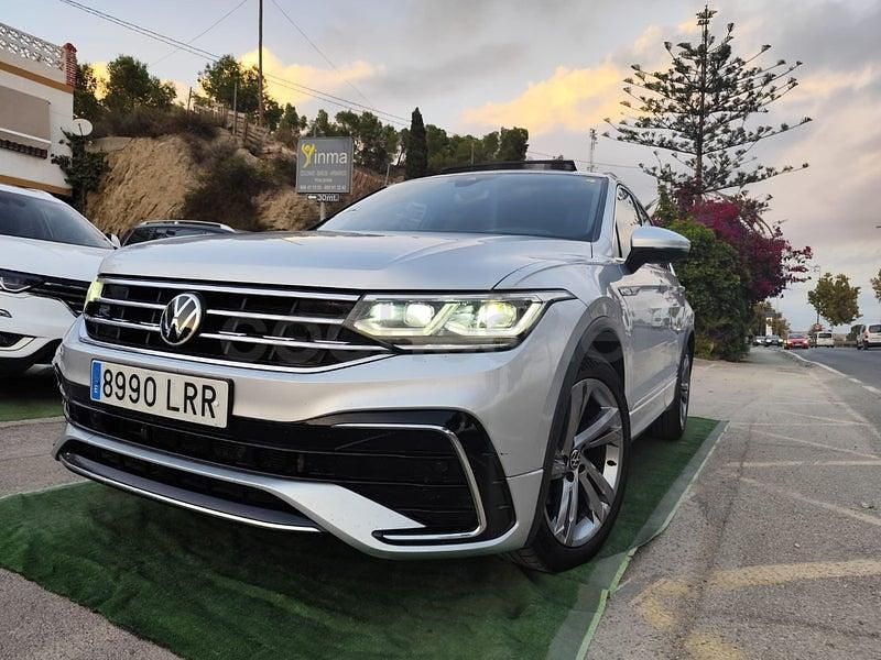 Usado VW Tiguan R-line 150 CV (110 kW) 2021 Gris / plata SUV