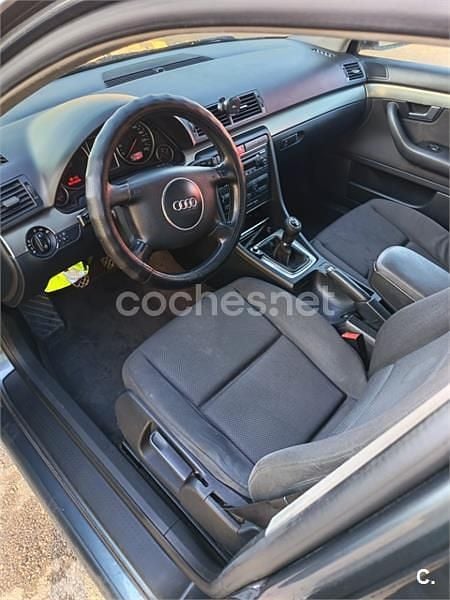 Usado Audi A4 130 CV (95 kW) 2004 Negro Berlina