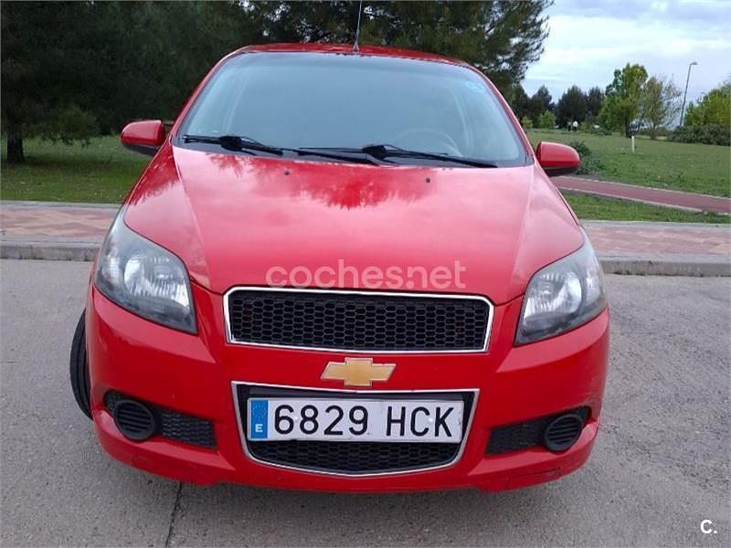 Usado Chevrolet Aveo LS 84 CV (61 kW) 2011 Rojo Berlina
