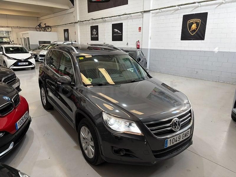 Usado VW Tiguan 140 HP (102 kW) 2008 Cinzento SUV