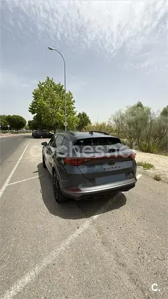 Usado Cupra Formentor 150 CV (110 kW) 2023 Gris / plata SUV