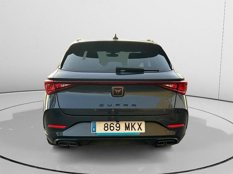 Usado Cupra Leon 150 CV (110 kW) 2023 Gris Berlina