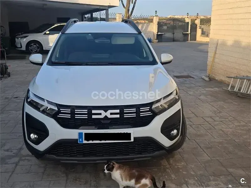 Używany Dacia Jogger Expression 140 KM (102 kW) 2025 Biały Minivan