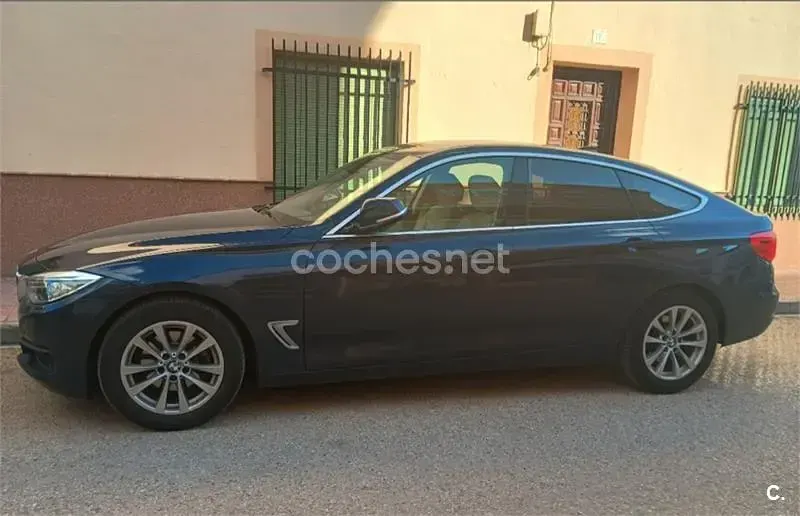Usado BMW 320 184 HP (135 kW) 2014 Azul Sedan