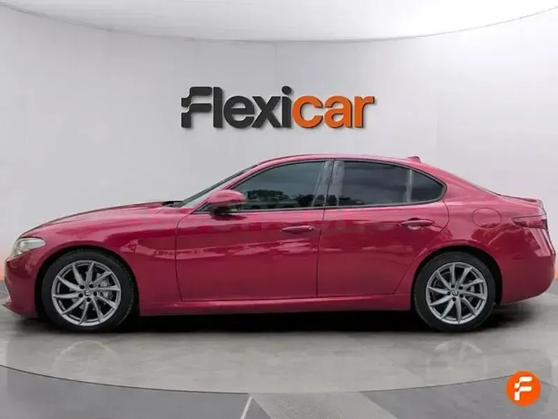 Usado Alfa Romeo Giulia Sprint 190 CV (139 kW) 2022 Rojo Berlina
