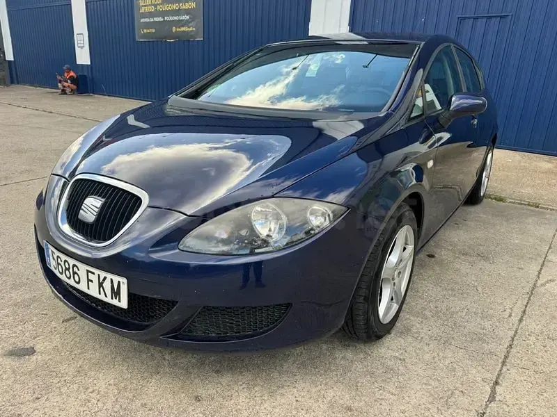 Usado Seat Leon Reference 105 CV (77 kW) 2007 Azul Utilitario