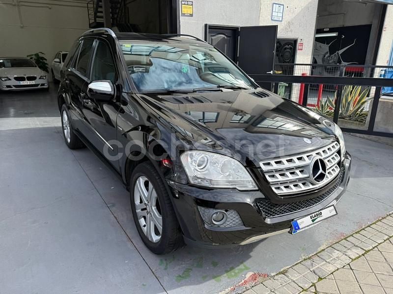Usado Mercedes ML300 204 CV (150 kW) 2010 Negro SUV