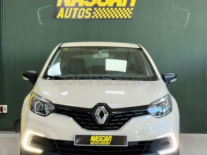 Usado Renault Captur Life 90 CV (66 kW) 2019 Beige SUV