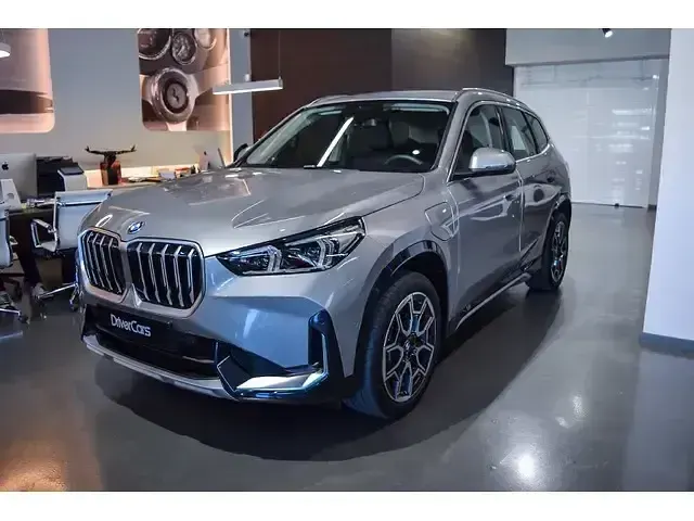 Usado BMW X1 Comfort Edition 245 CV (180 kW) 2026 Gris / plata SUV