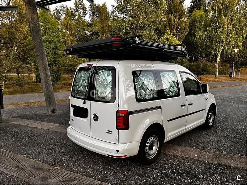 Usado VW Caddy Beach 102 CV (75 kW) 2016 Blanco Monovolumen