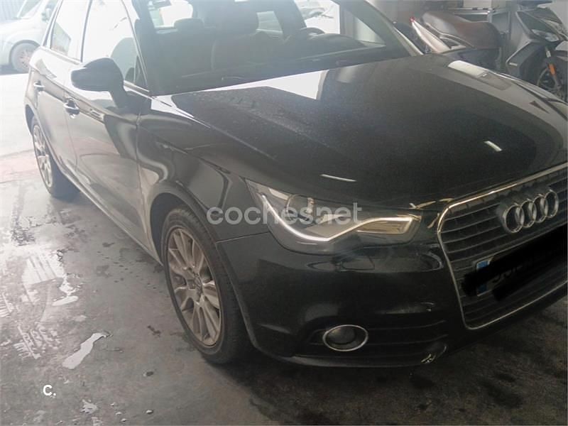 Usado Audi A1 Sportback Attraction 90 CV (66 kW) 2012 Negro Utilitario