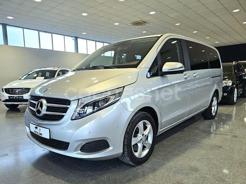 Usado Mercedes V220 Avantgarde 163 CV (119 kW) 2017 Gris / plata Monovolumen