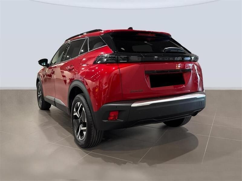 Usado Peugeot 2008 Allure 145 CV (106 kW) 2024 Rojo elixir SUV