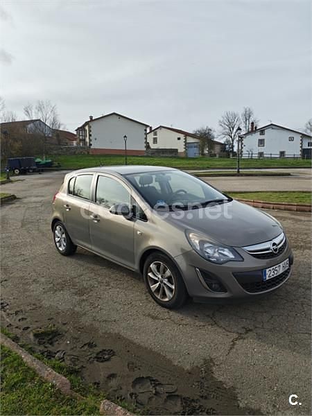 Usado Opel Corsa Selective 100 CV (73 kW) 2014 Beige Utilitario