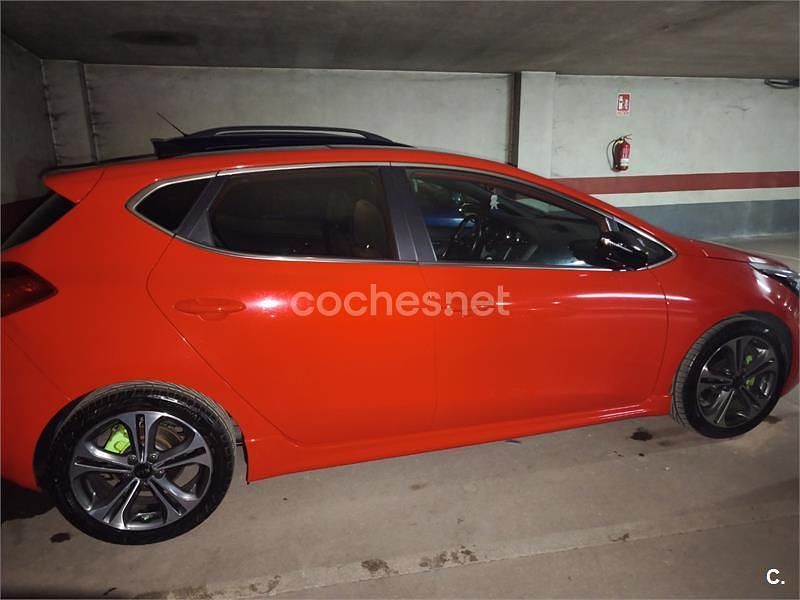 Usado Kia Ceed GT GT-Line 136 CV (100 kW) 2018 Rojo Berlina