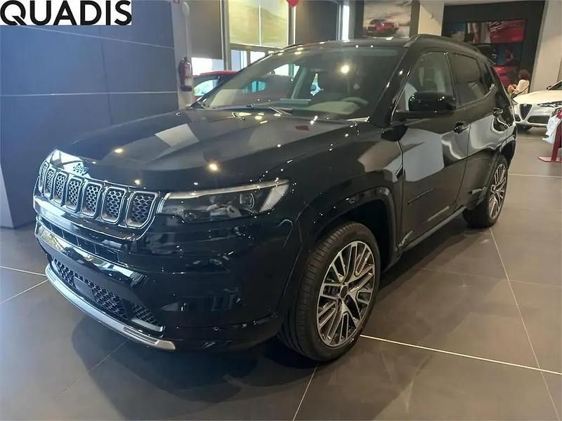Uusi Jeep Compass Summit 241 HP (177 kW) 2025 Musta Katumaasturi