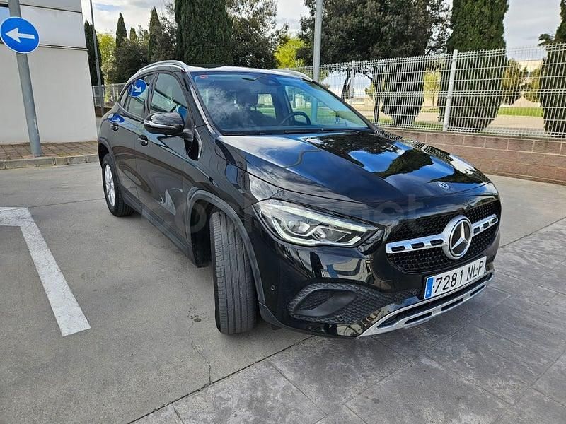 Usado Mercedes GLA200 150 CV (110 kW) 2021 Negro SUV