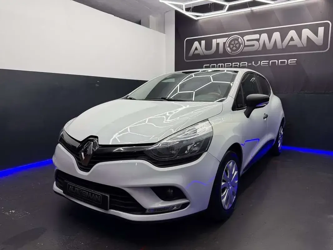 Usado Renault Clio LIMITED 90 CV (66 kW) 2019 Blanco Utilitario