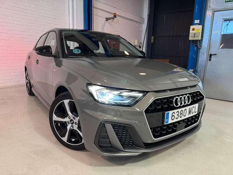 Usado Audi A1 Sportback Comfort 110 CV (80 kW) 2022 Gris Utilitario