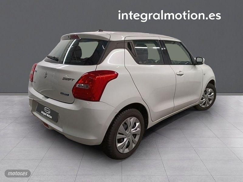 Usado Suzuki Swift GLX 89 CV (65 kW) 2021 Berlina