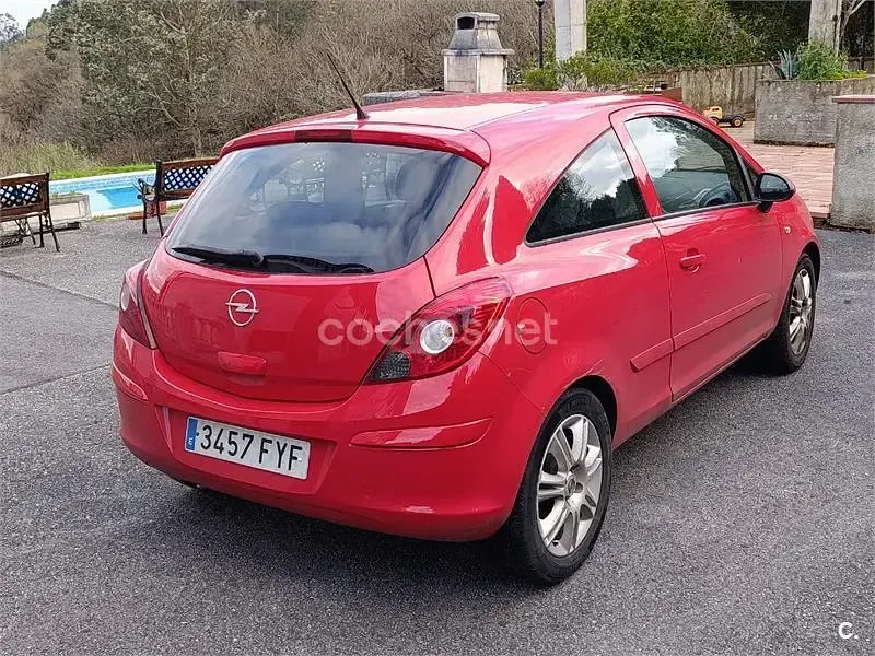 Usado Opel Corsa Sport 90 CV (66 kW) 2007 Rojo Utilitario