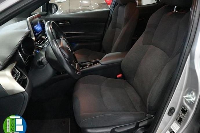 Usado Toyota C-HR Advance 122 CV (89 kW) 2019 Gris SUV