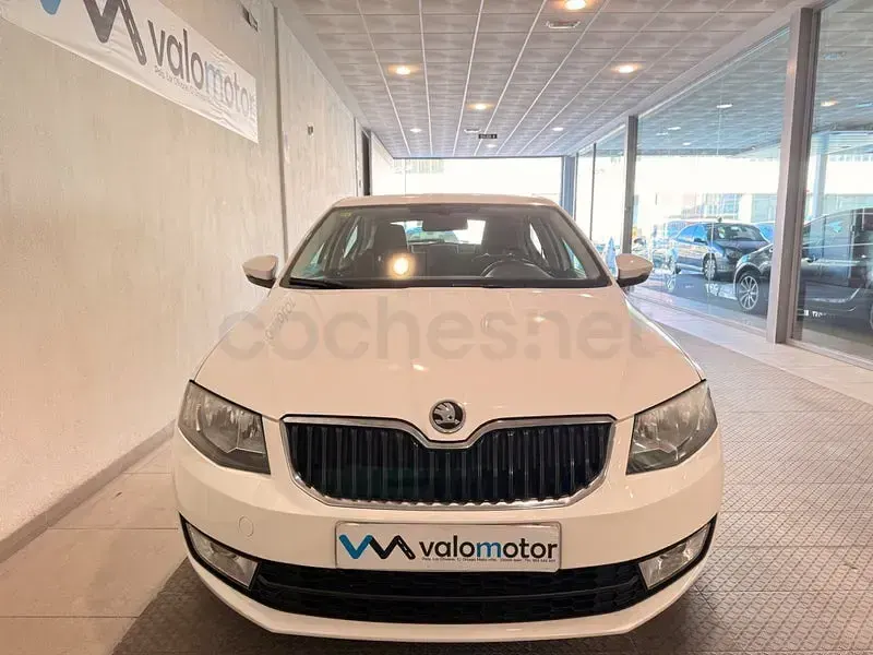 Usado Skoda Octavia 150 CV (110 kW) 2016 Blanco Familiar